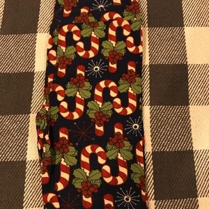 WORN ONCE OS LuLaRoe candy cane leggings